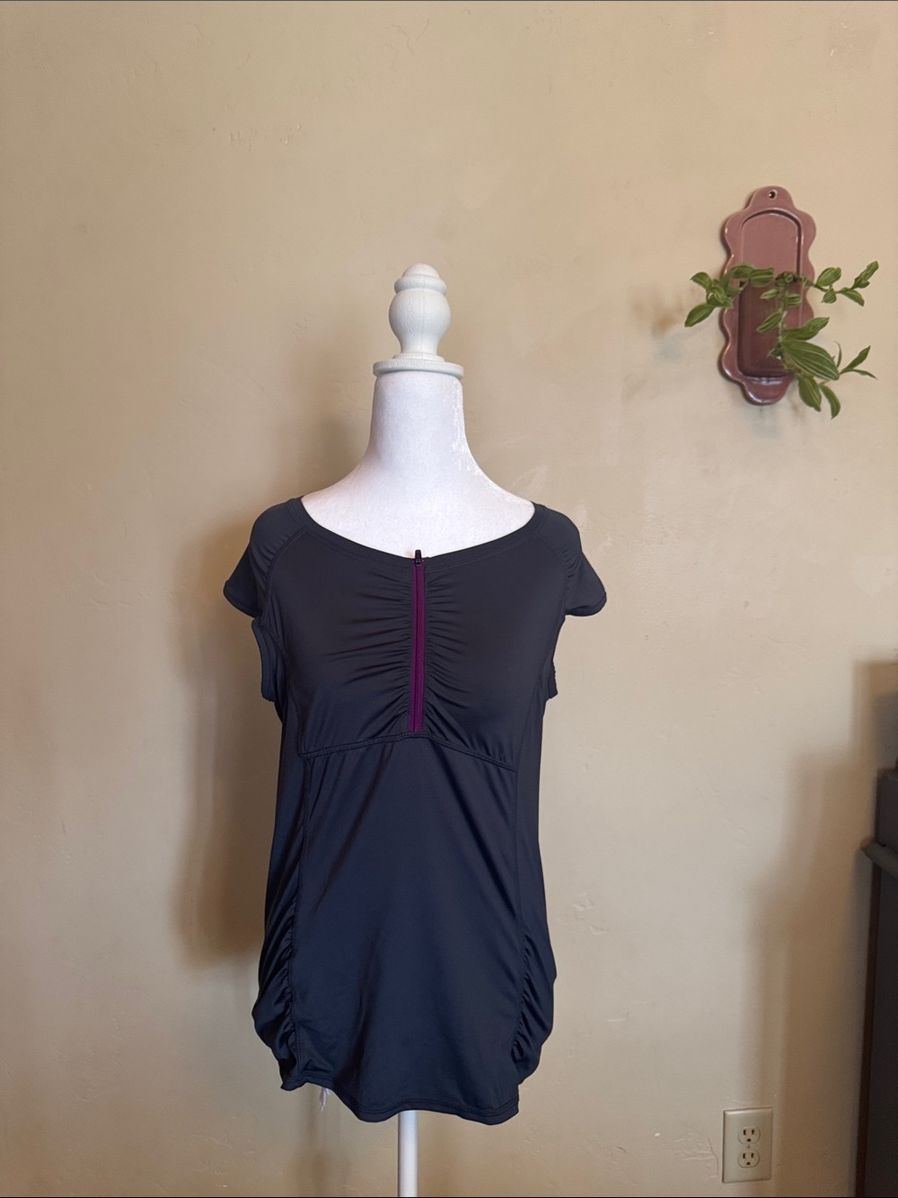 Athleta Black Short Sleeve Scoop Neck Top with Purple Center Trim